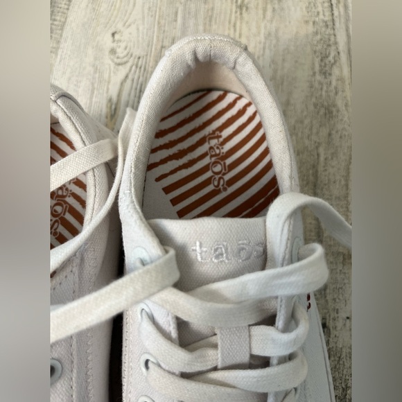 Taos Womens Footwear White Plim Soul Canvas Sneakers size 8 - Picture 11 of 11